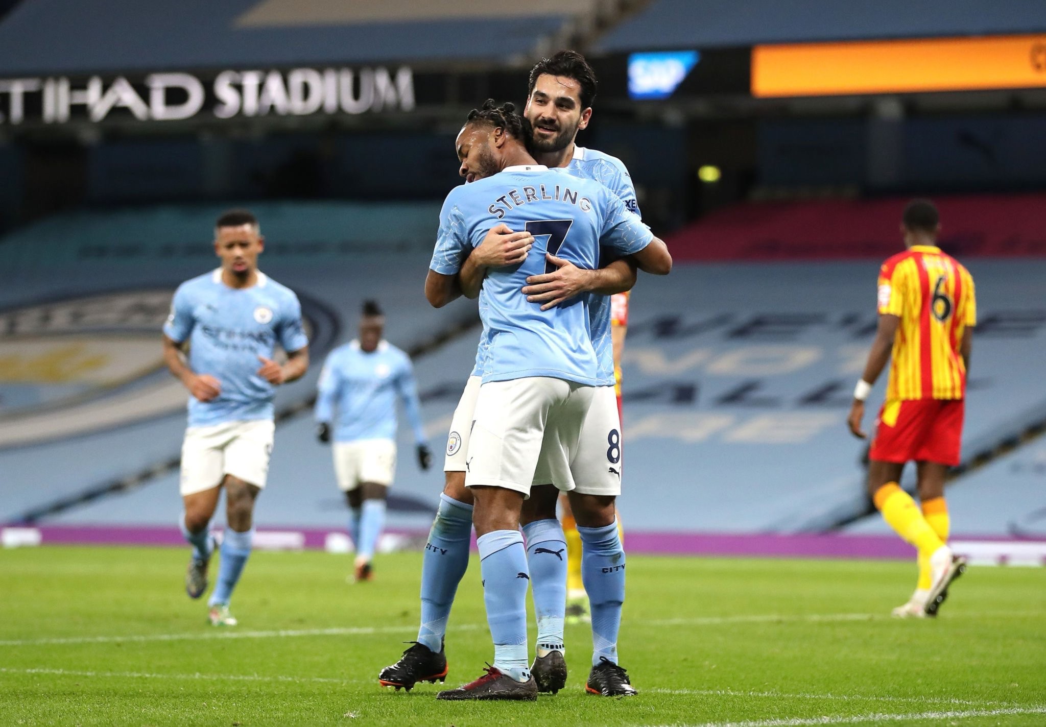 與赫迪拉的 與赫迪拉的